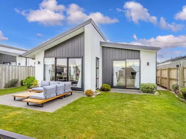 House for sale in Faringdon, Rolleston