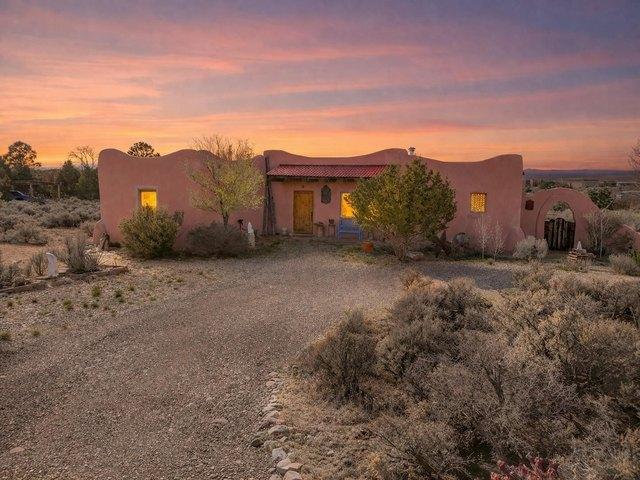House for sale in Ranchos De Taos, New Mexico