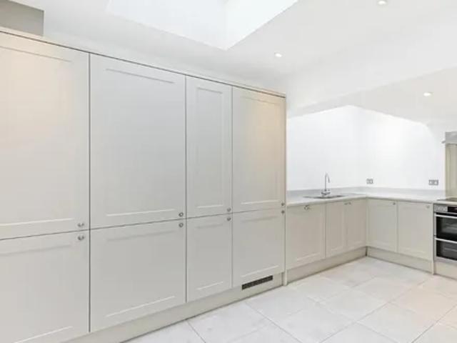 House for rent in Kensington, Greater London