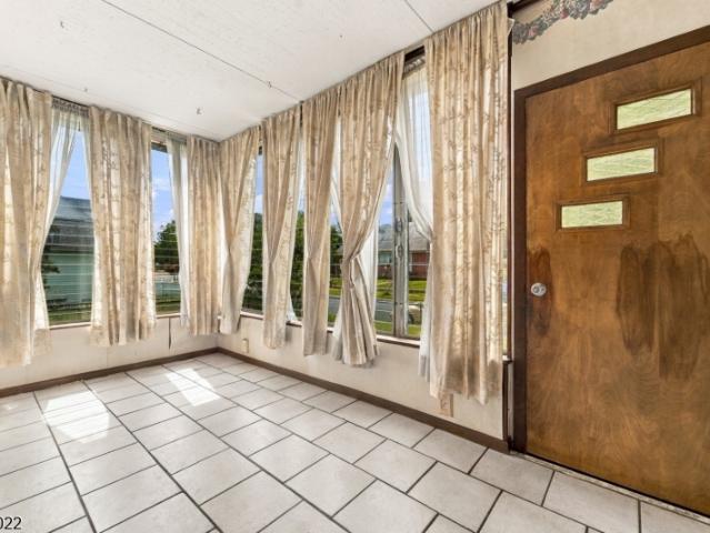 House for sale in Edison, New Jersey