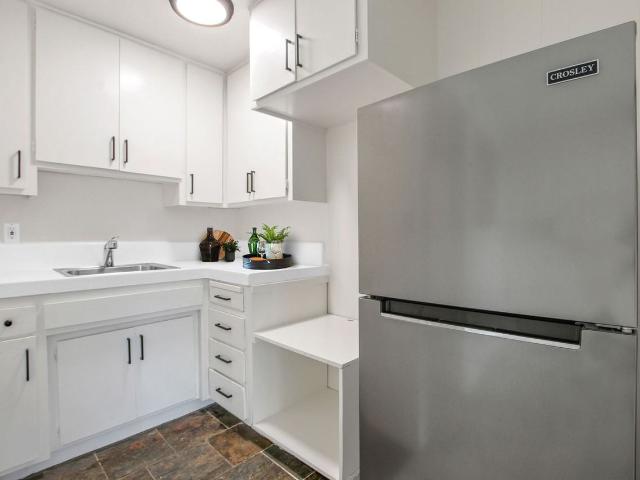 Apartment for rent in Canoga Park, California