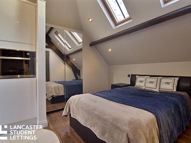 Room for rent in Castle and Priory Precinct, Lancaster