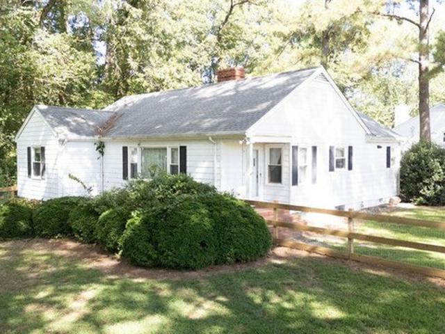 House for sale in Kilmarnock, Lancaster County