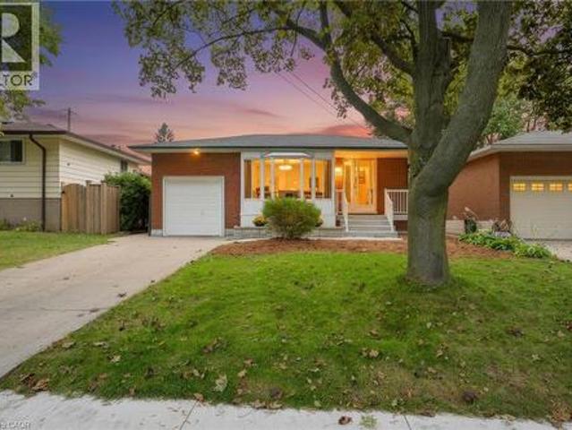 House for sale in Ancaster, Ontario