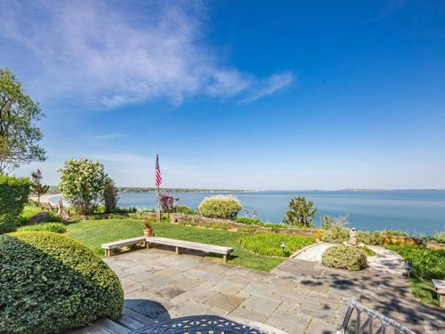 House for sale in Wainscott, New York