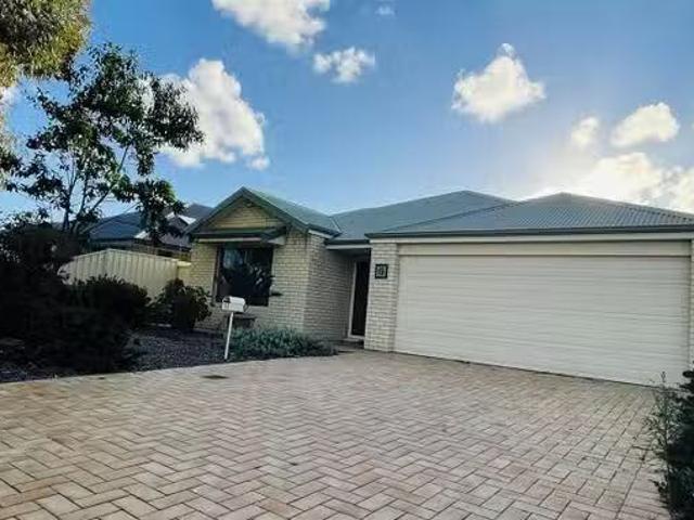 House for rent in Canning Vale, Western Australia