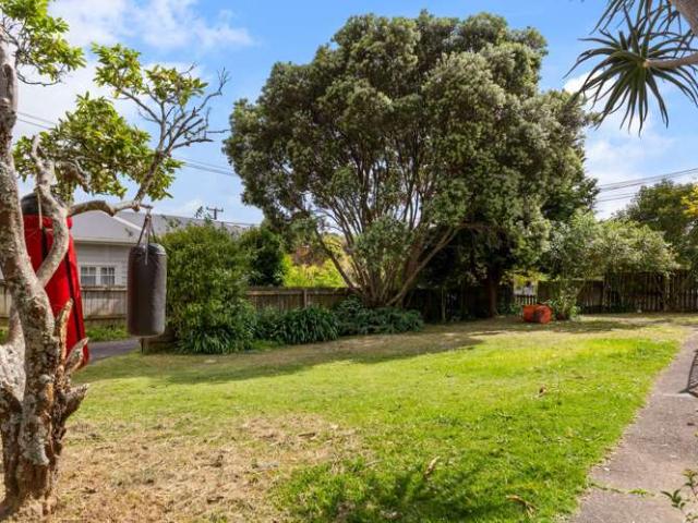 House for sale in New Lynn, Whau