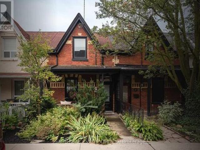 House for sale in Spadina—Fort York, Toronto
