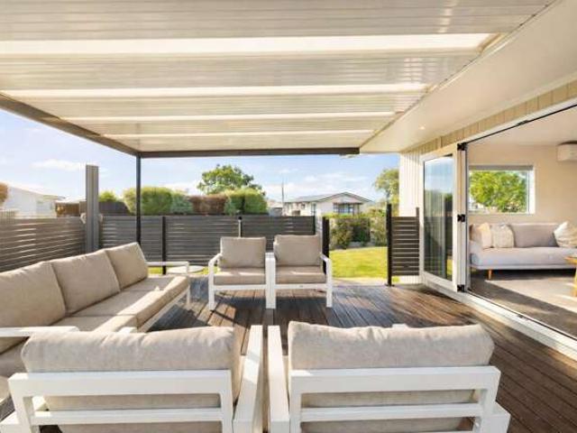 House for sale in Clive