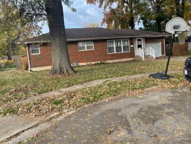 House for sale in East Saint Louis, Illinois