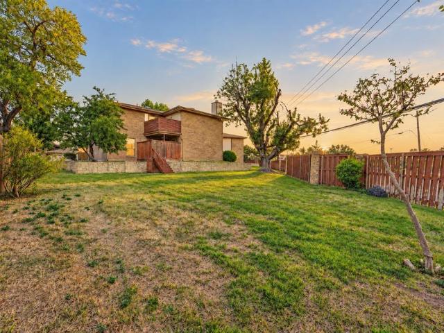 Townhouse for sale in Bedford, Texas
