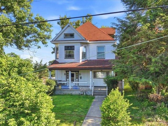 House for sale in Pittsburg, Pennsylvania
