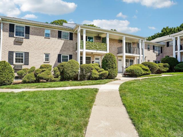 Condo for sale in Rockland, New York