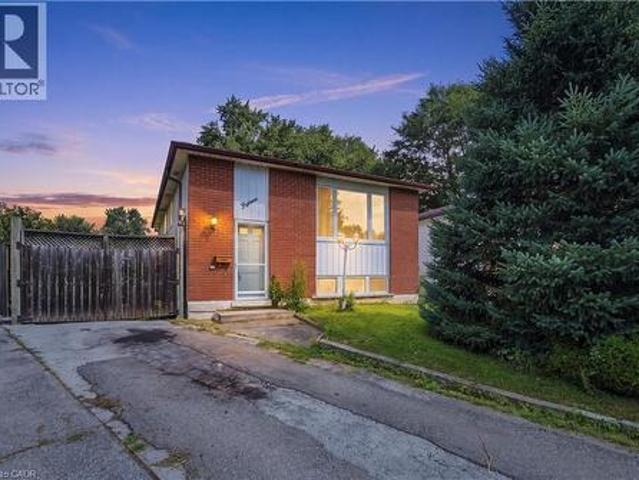 House for sale in Ancaster, Ontario