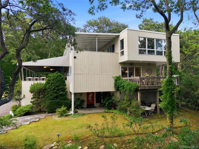 House for sale in Huntington, New York