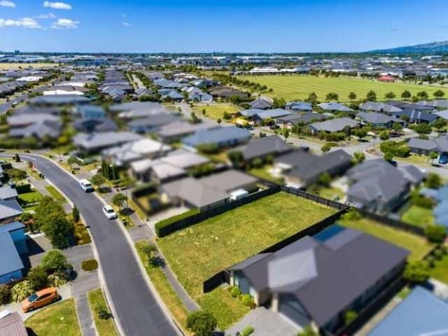 Land for sale in Chaslands, Canterbury