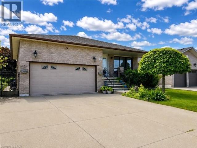 House for sale in Ancaster, Ontario