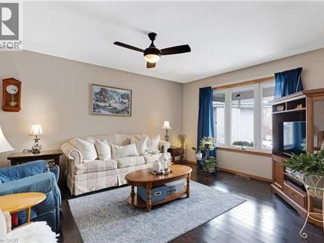 House for sale in Ontario