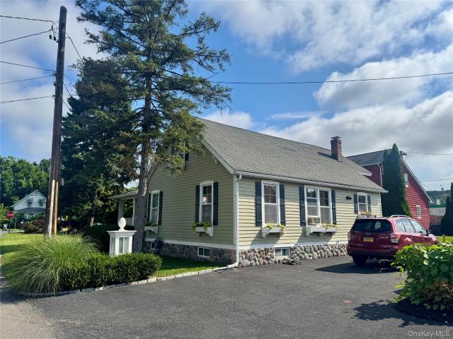 House for sale in Lincoln Park, Ulster County