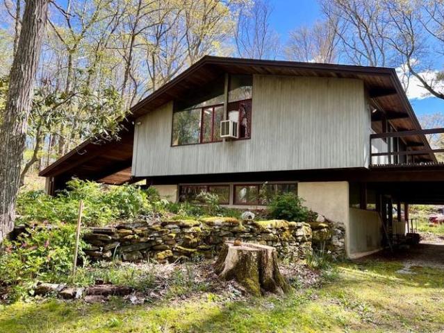 House for sale in Mansfield Center, Connecticut