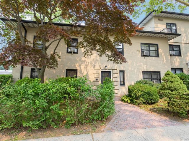 Property for sale in Waverly, Town of Eastchester