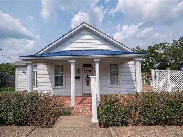 House for sale in Burgettstown, Pennsylvania