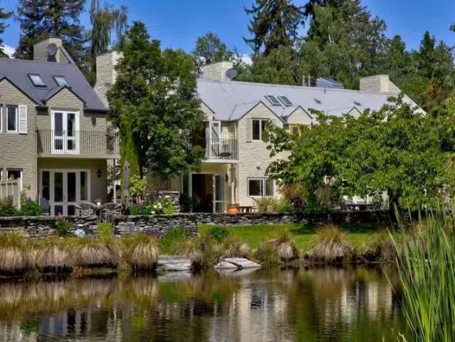 House for sale in Otakou