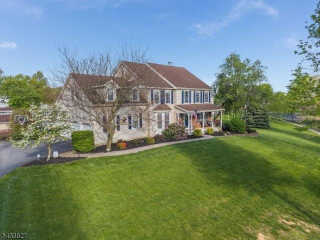 House for sale in Stewartsville, New Jersey