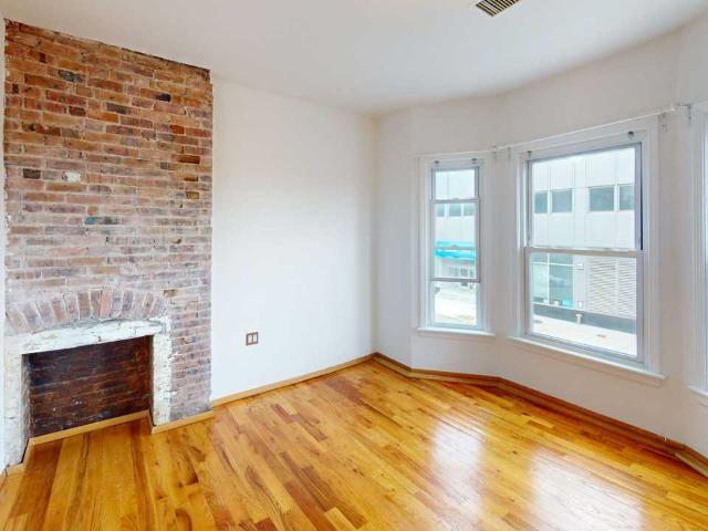Apartment for rent in Newark, Essex County