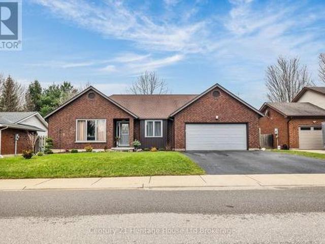 House for sale in Tillsonburg, Ontario