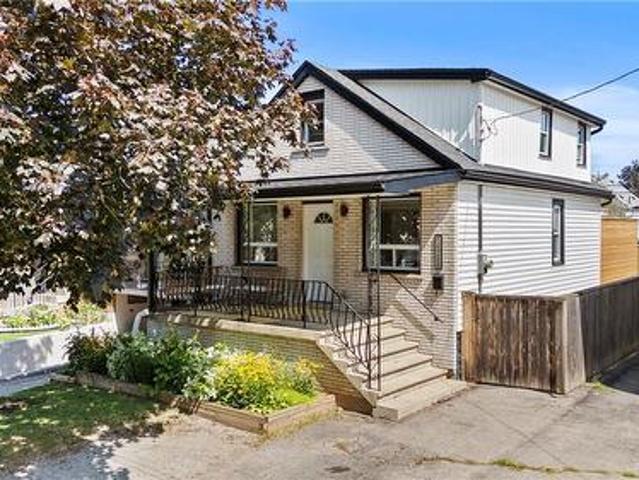 House for sale in Ancaster, Ontario