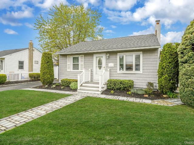 House for sale in Babylon, New York