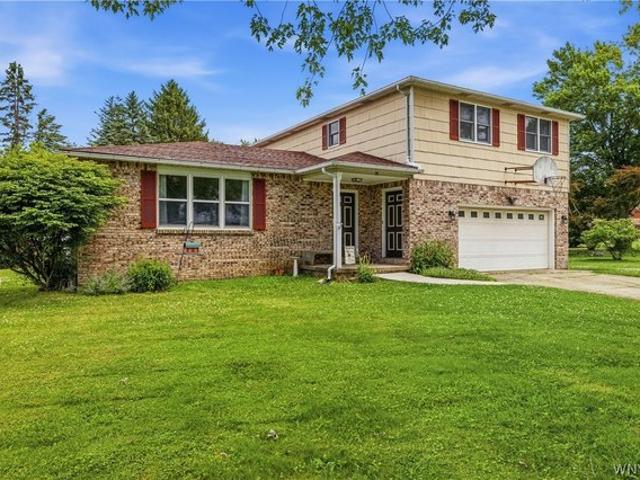 House for sale in Orchard Park, New York