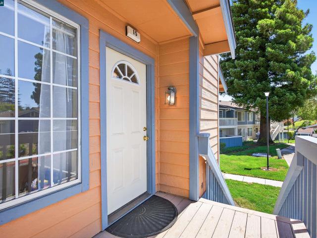 Condo for sale in Hercules, California