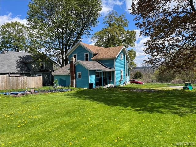 House for sale in Village of Warsaw, Town of Warsaw