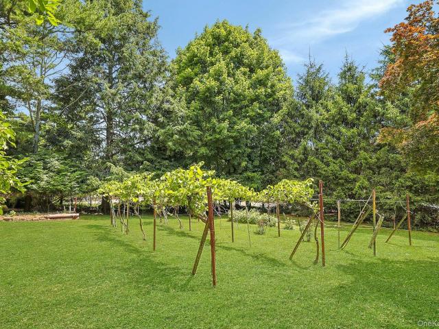 House for sale in Thornwood, New York