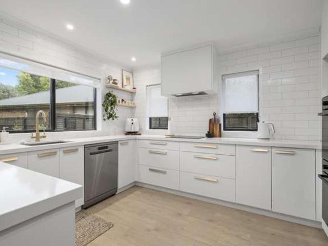 House for sale in Awhitu, Oroua County