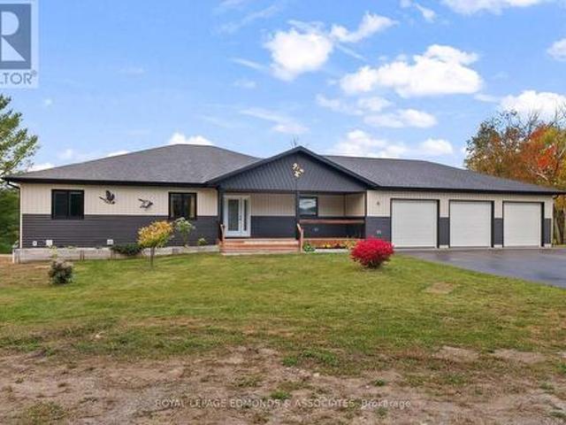 House for sale in Beachburg, Whitewater Region