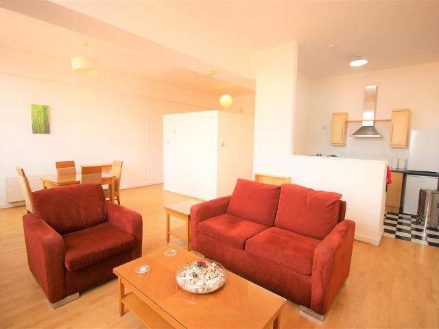 Apartment for rent in Calderstones