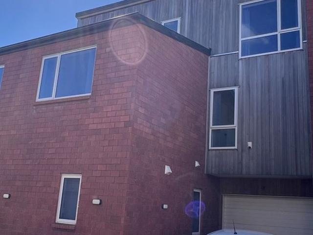 House for rent in Owhata, Oroua County