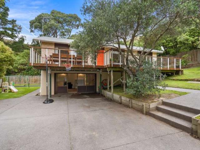 House for sale in Chaslands, Canterbury