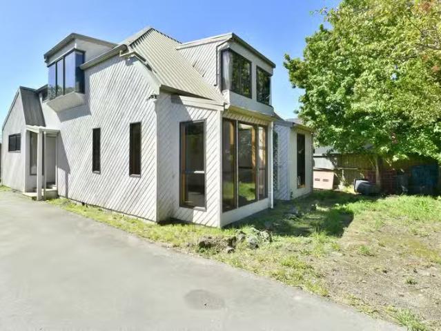 House for sale in Oakura, Canterbury
