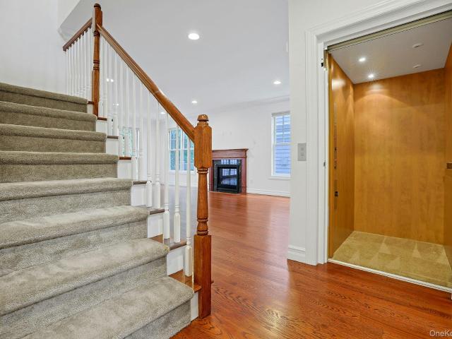 Condo for sale in Glenwood, New York