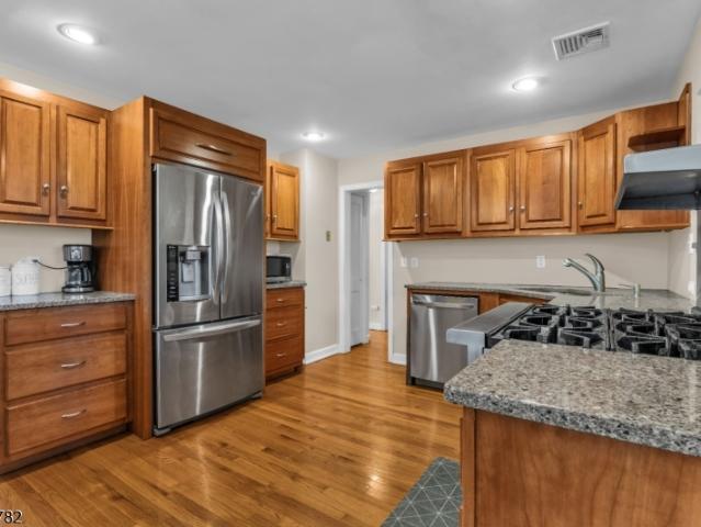 House for sale in Oakland, Bergen County