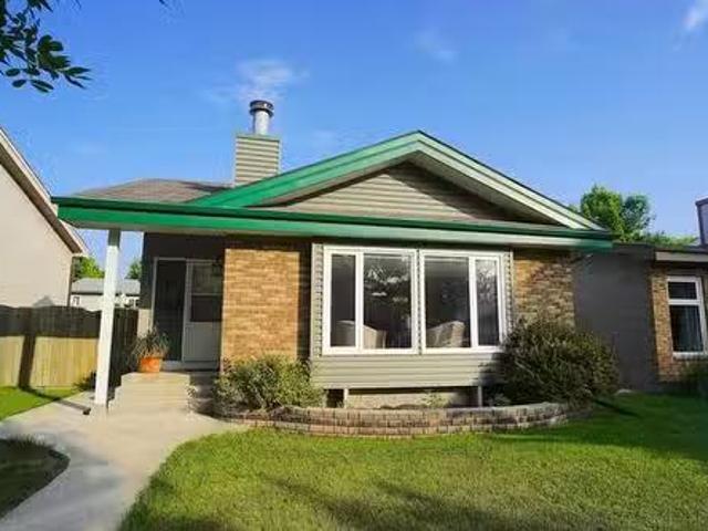 House for sale in East St. Paul, Manitoba