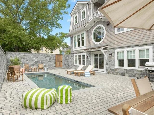 House for rent in Newport