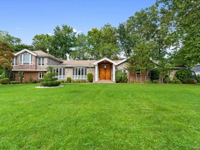 House for sale in Great Neck Estates Section B, Village of Great Neck
