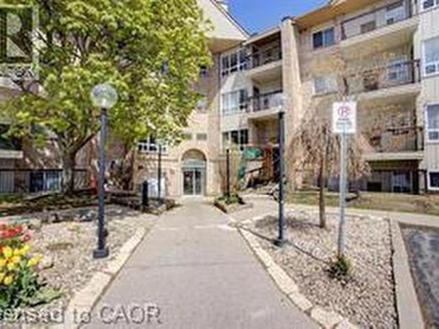 Condo for sale in Kitchener, Ontario