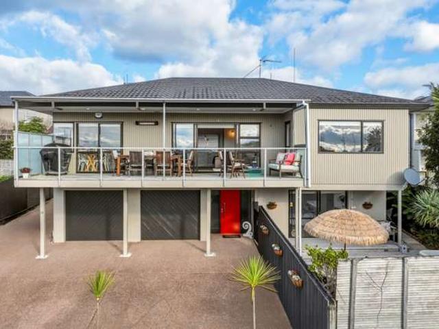 House for sale in Whangaparaoa