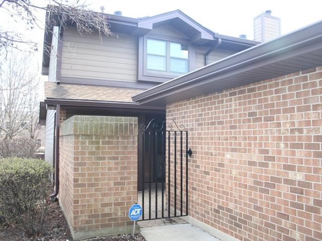 Townhouse for sale in Westmont, Illinois